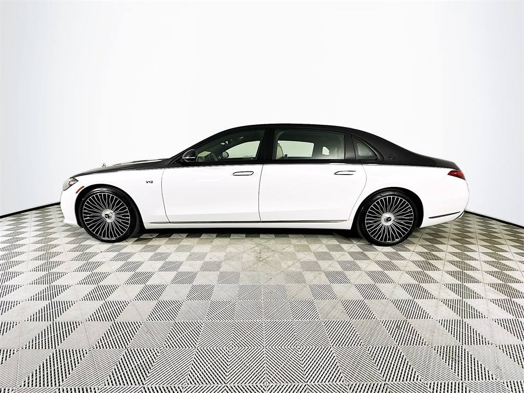 2025 Mercedes Benz S Maybach 680 4MATIC photo 4