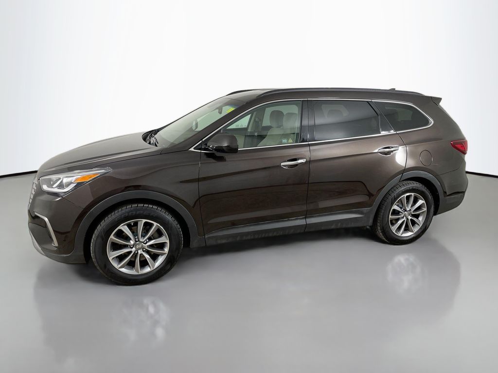 2017 Hyundai Santa Fe SE photo 4