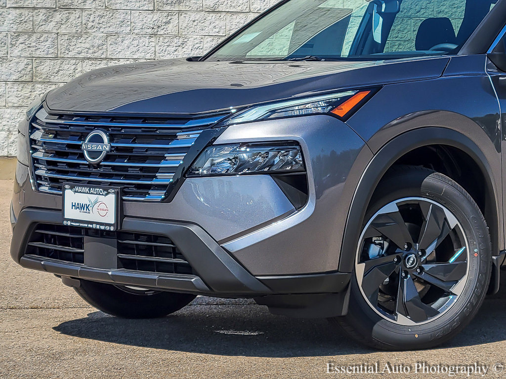 2026 Nissan Rogue SV photo 2