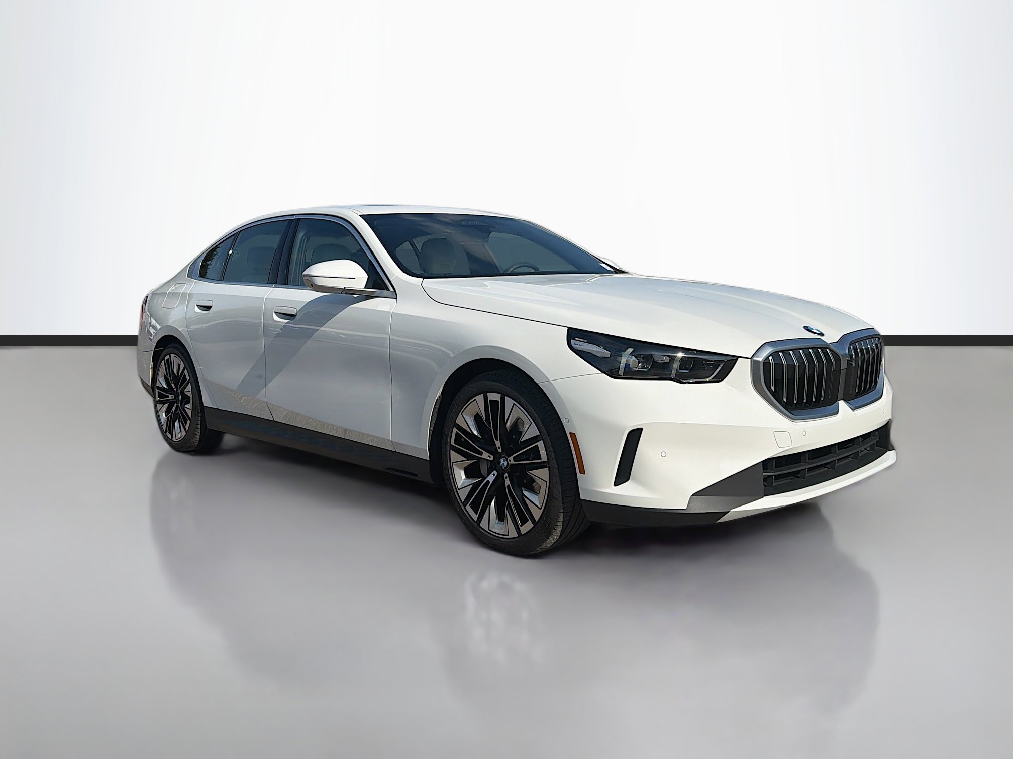 2025 BMW 5 Series 530i's photo