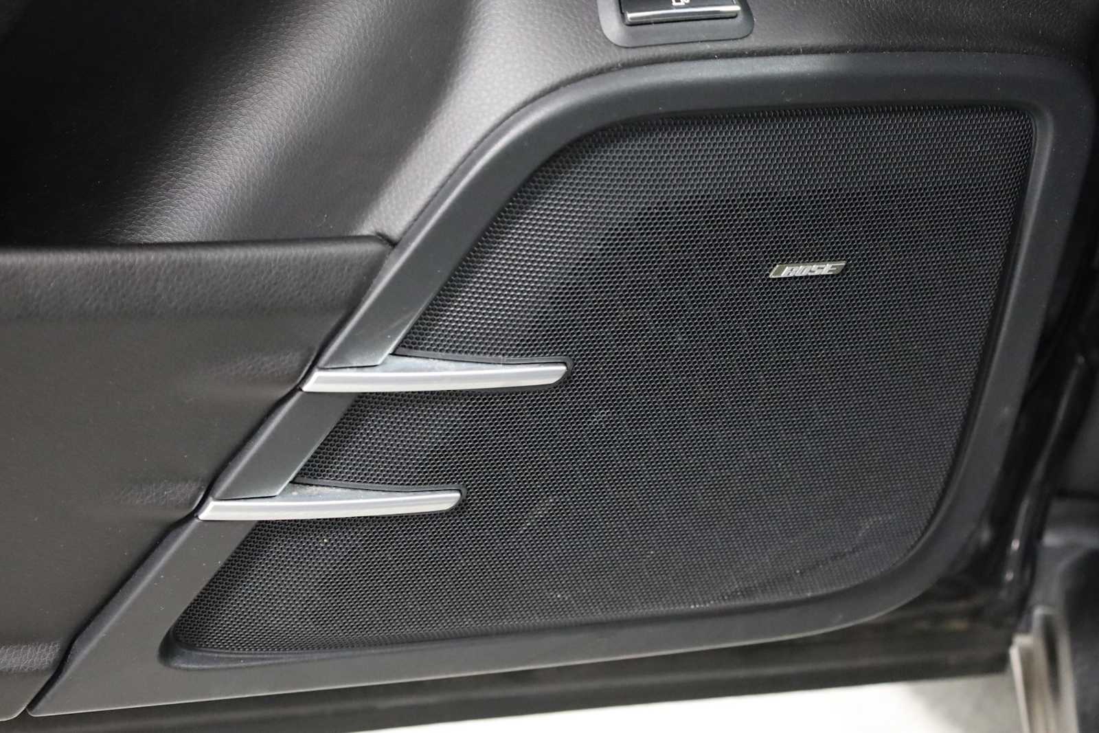2017 Porsche Cayenne S E-Hybrid Platinum Edition photo 12