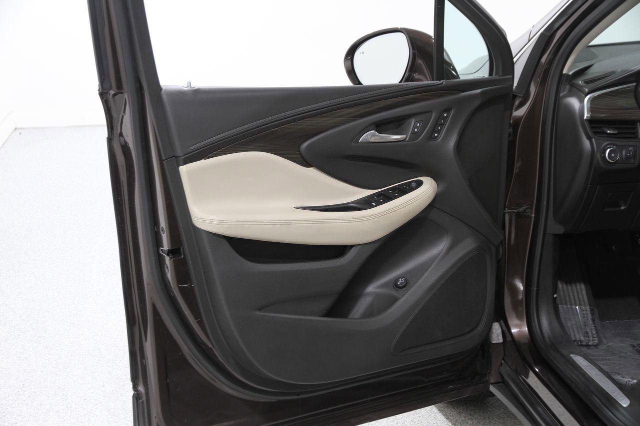2020 Buick Envision Essence photo 4