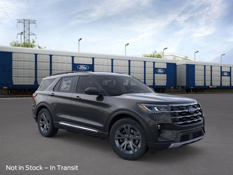 2025 Ford Explorer photo 6
