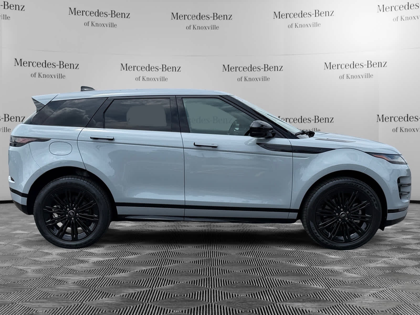2024 Land Rover Range Rover Evoque Dynamic SE photo 6