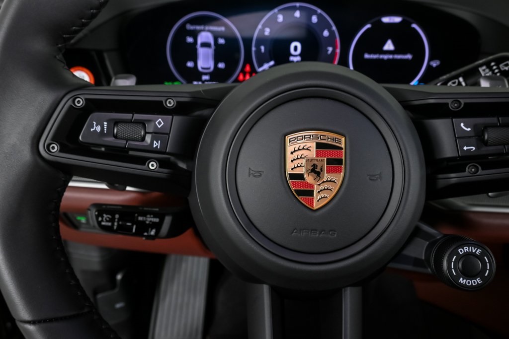 2025 Porsche Cayenne E-Hybrid S photo 10