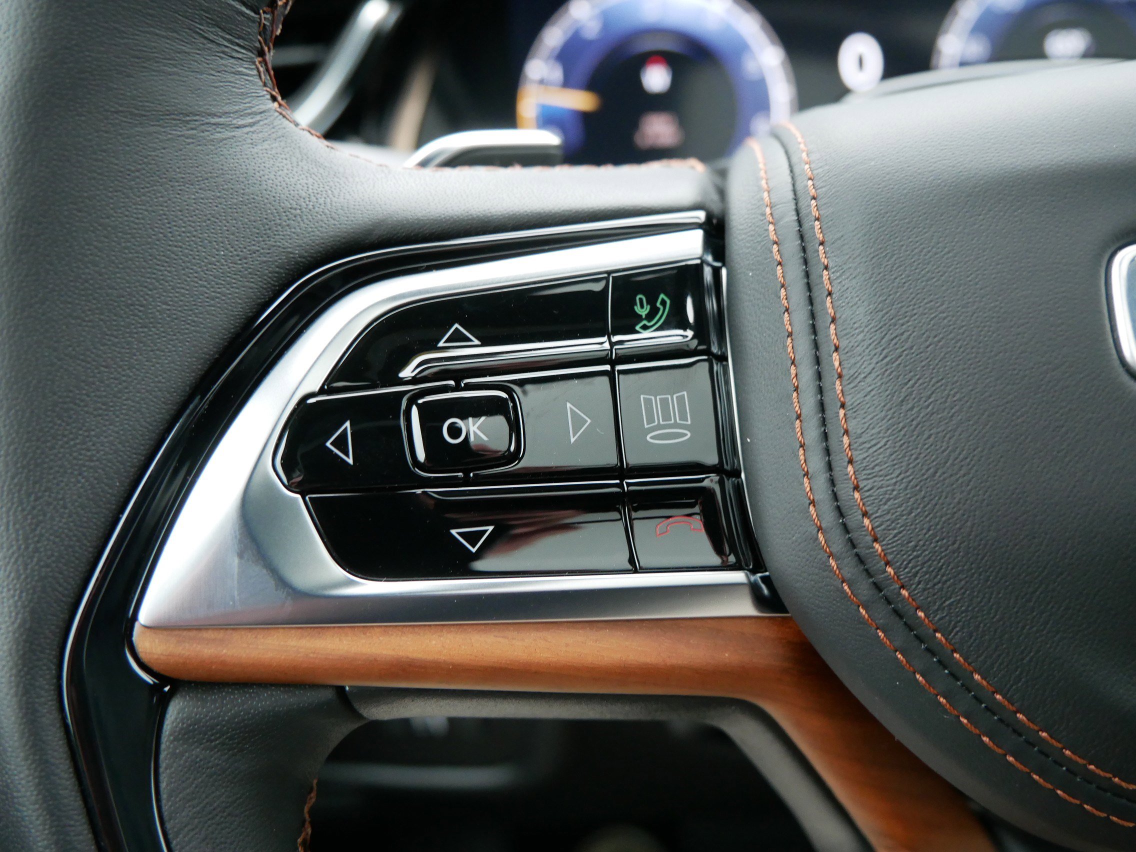 2025 Jeep Grand Cherokee Summit Reserve photo 14
