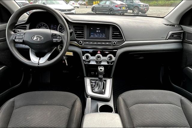 2019 Hyundai Elantra SE photo 12