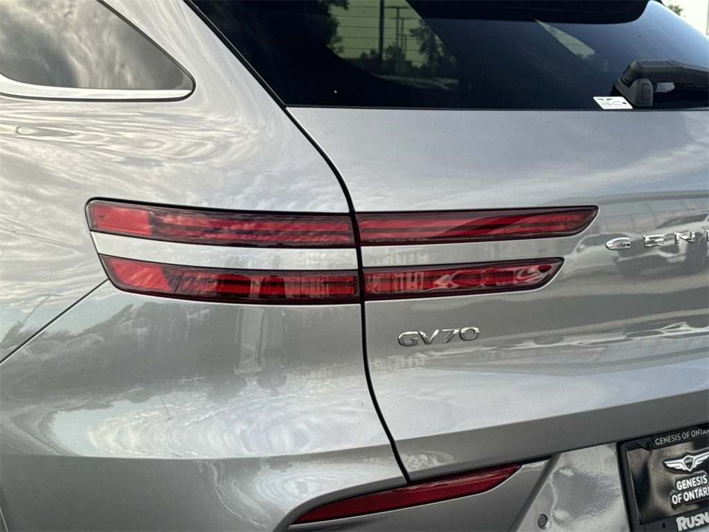 2026 Genesis Electrified GV70 Advanced photo 14
