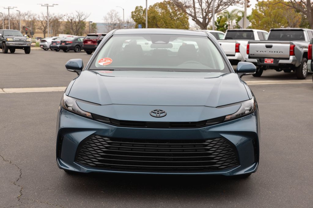 2025 Toyota Camry LE photo 3