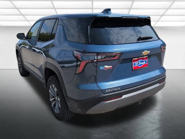 2026 Chevrolet Equinox LT photo 2