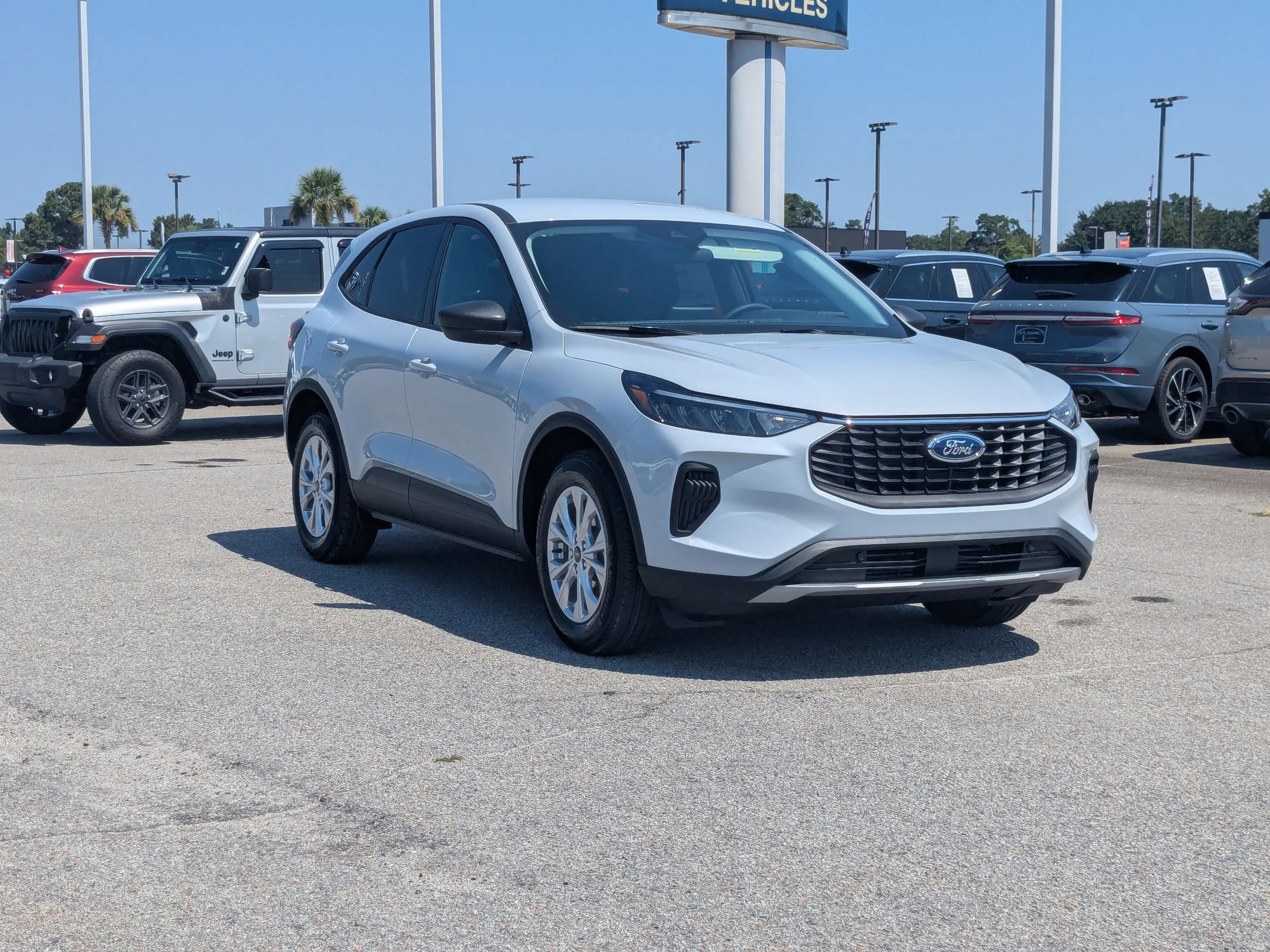 2025 Ford Escape Active photo 2