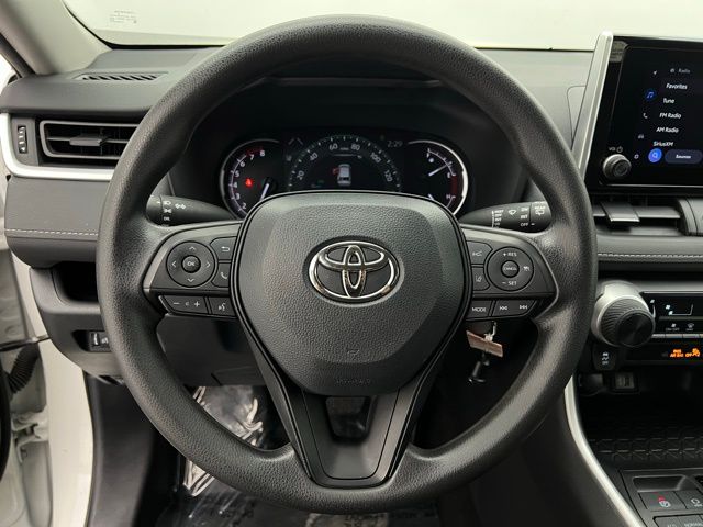2024 Toyota RAV4 LE photo 18