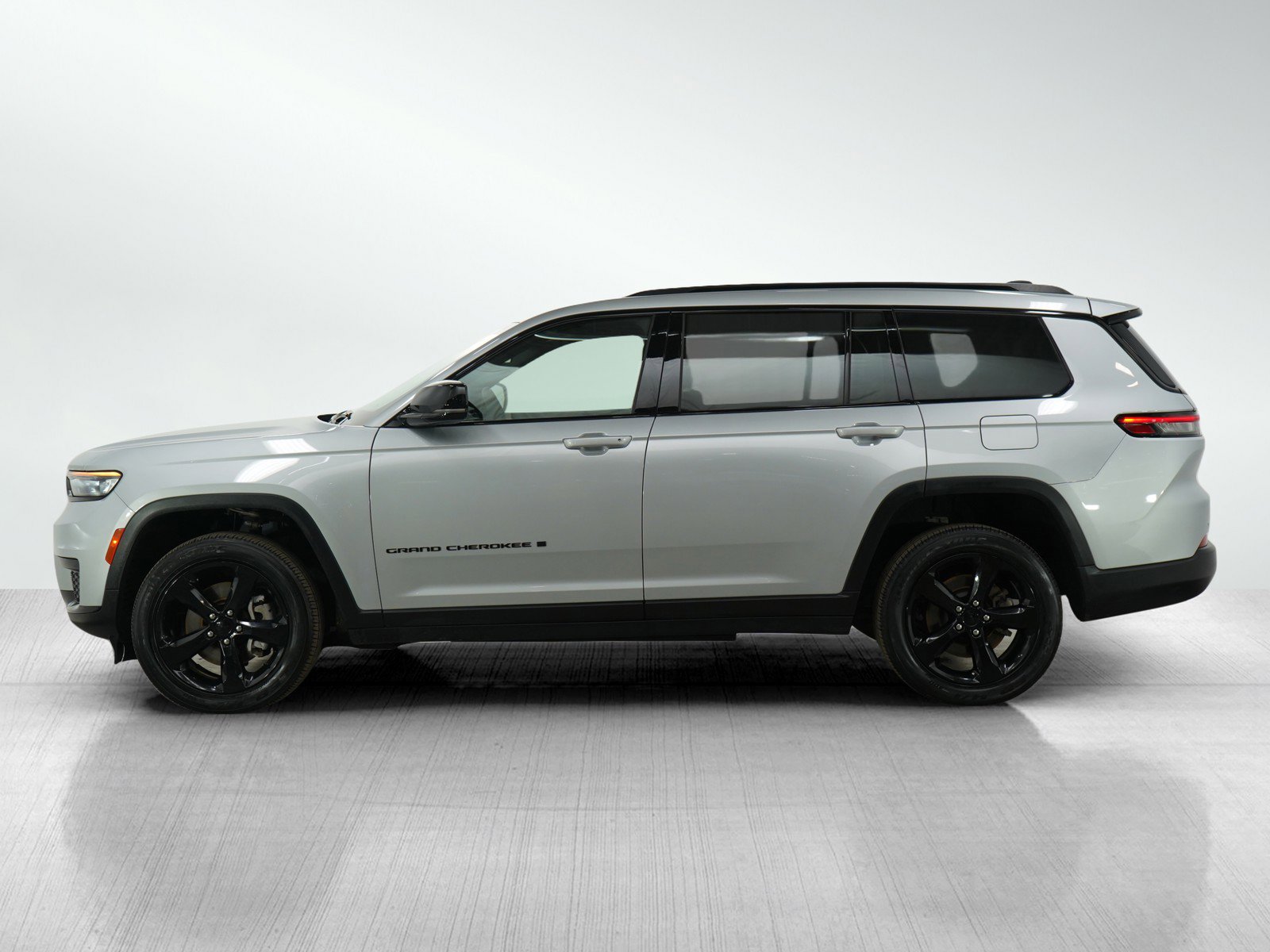 Used 2023 Jeep Grand Cherokee L Altitude with VIN 1C4RJKAG4P8894026 for sale in Hopkins, Minnesota