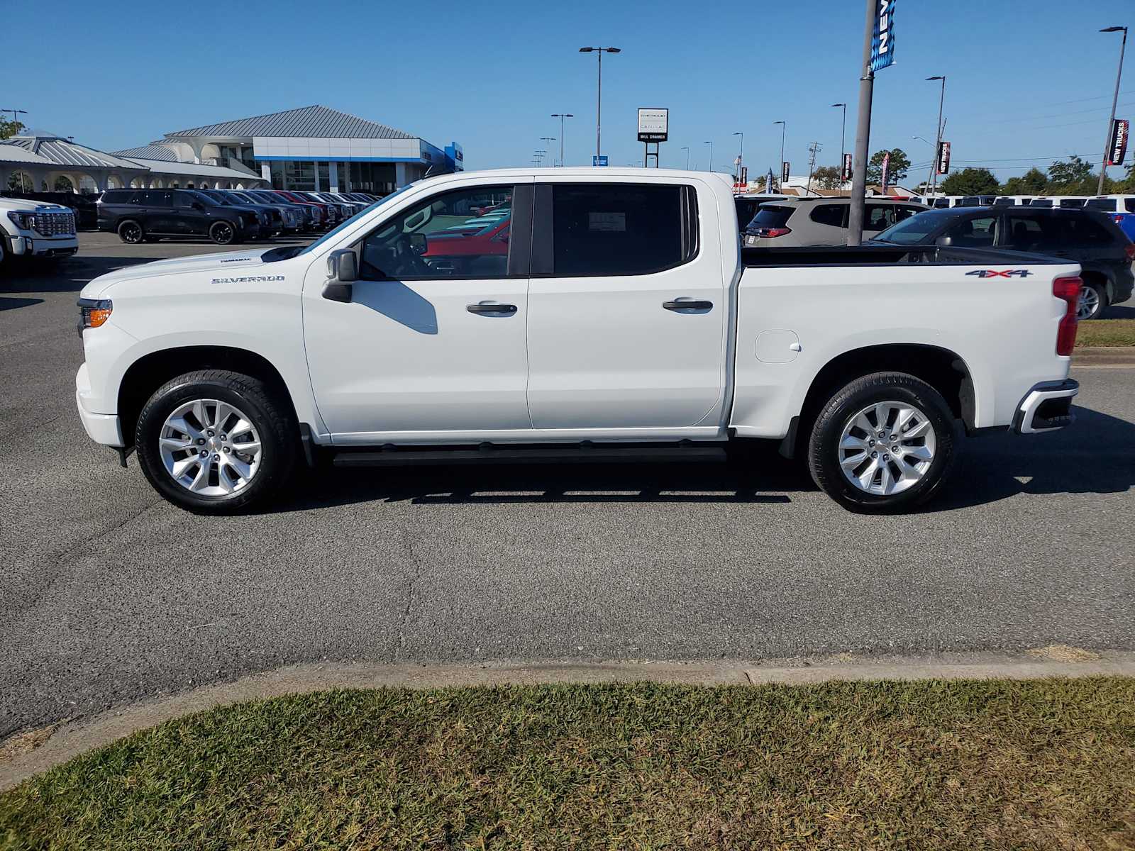 2026 Chevrolet Silverado 1500 Custom photo 2