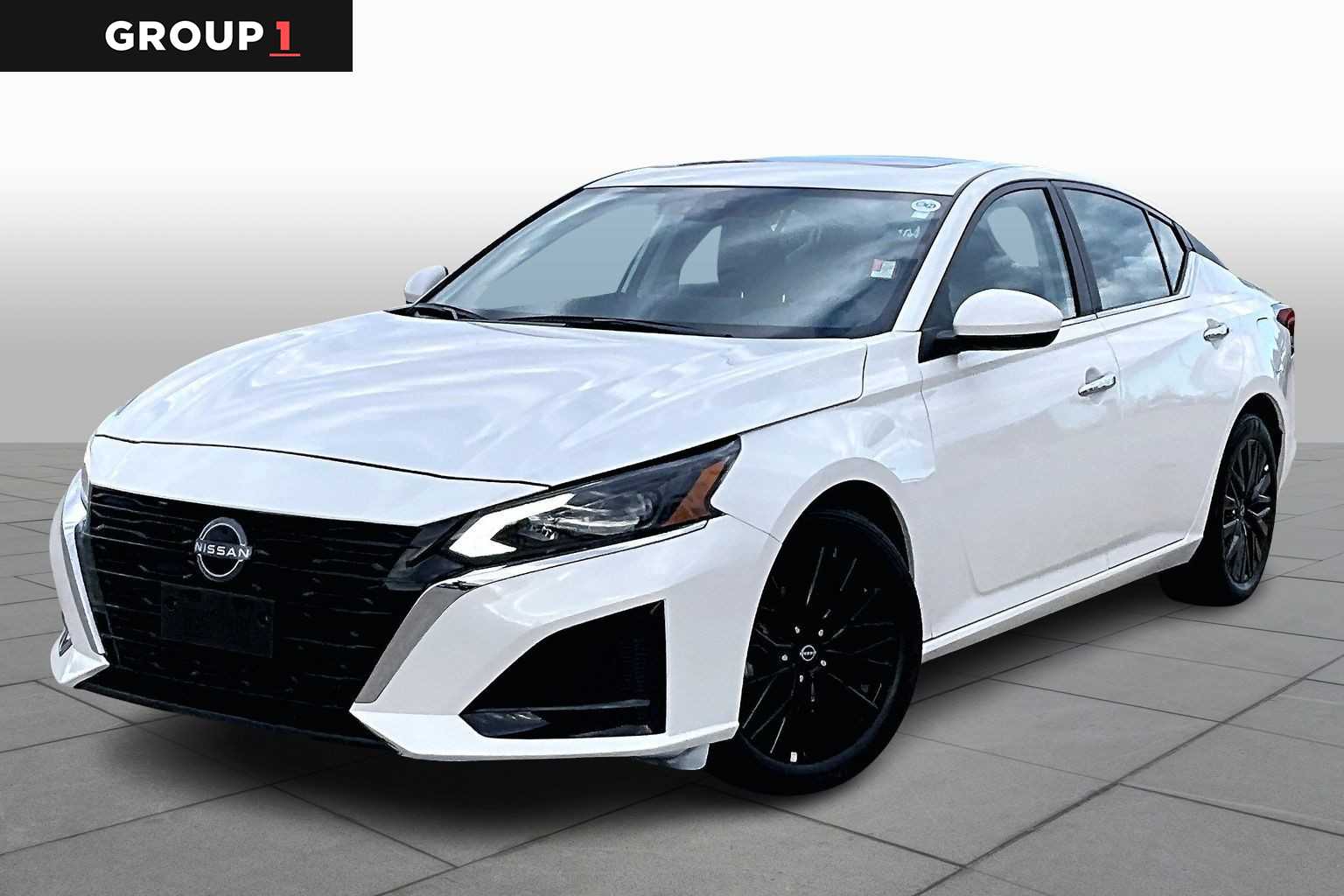 2025 Nissan Altima SV's photo