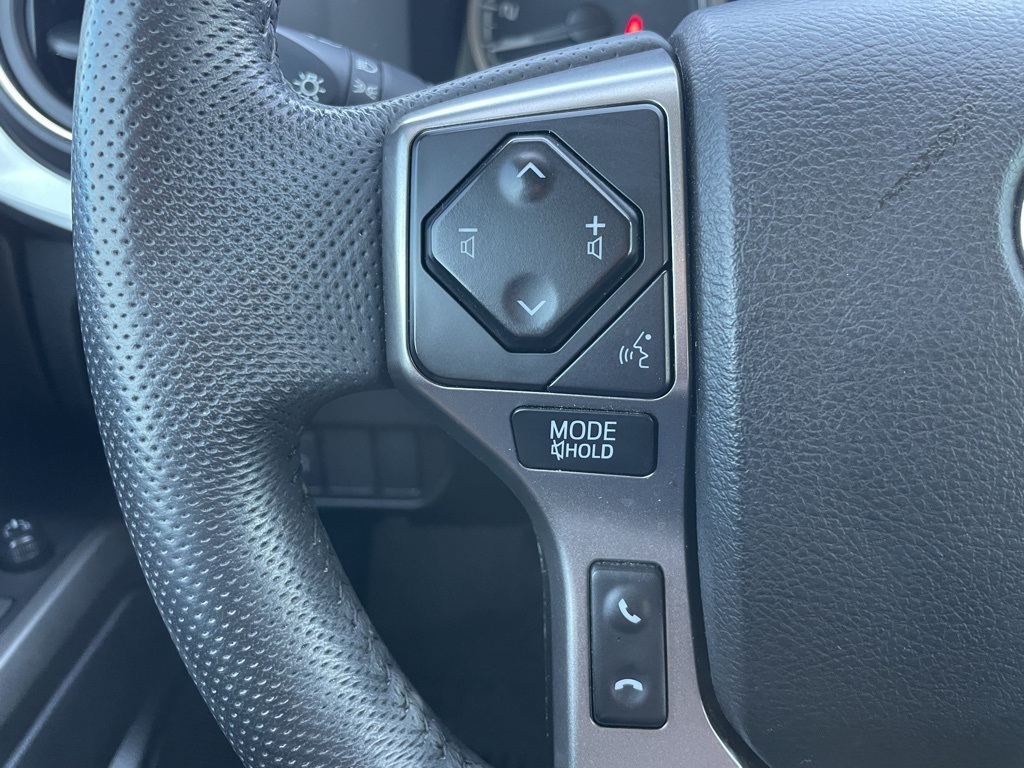 2023 Toyota Tacoma SR5 photo 8