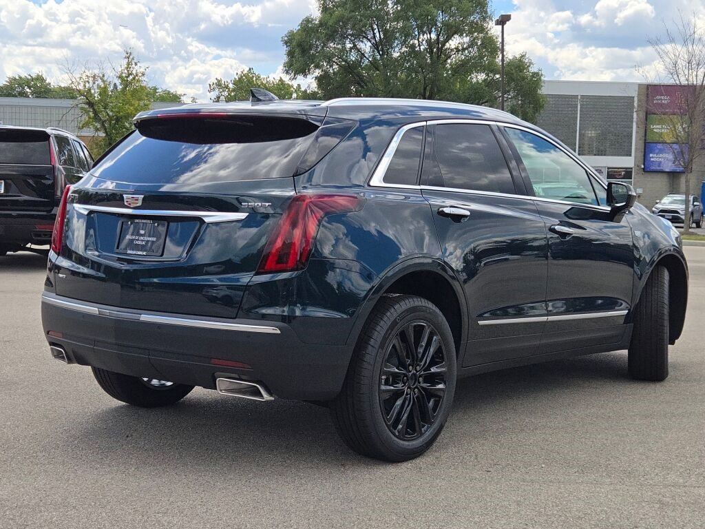 2025 Cadillac XT5 Luxury photo 11