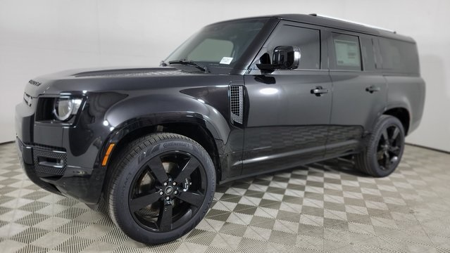 2025 Land Rover Defender V8