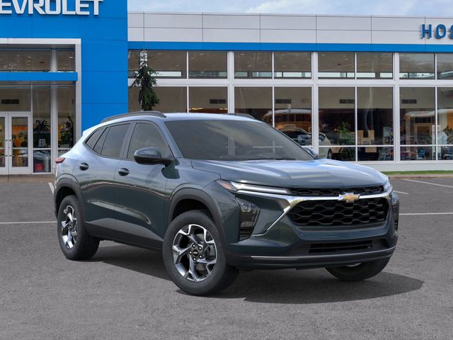 2025 Chevrolet Trax LT photo 3