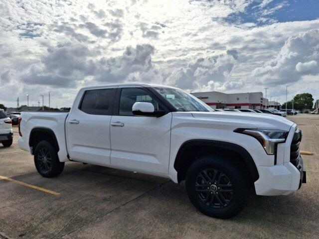 2024 Toyota Tundra SR5 photo 3