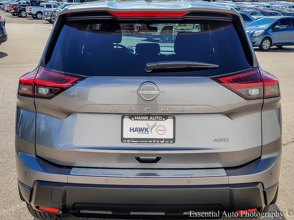 2026 Nissan Rogue SV photo 4