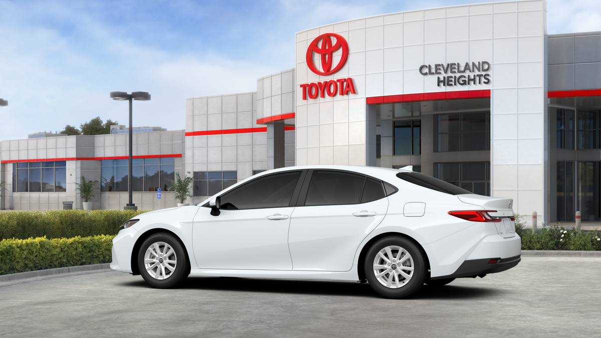 2026 Toyota Camry LE photo 4