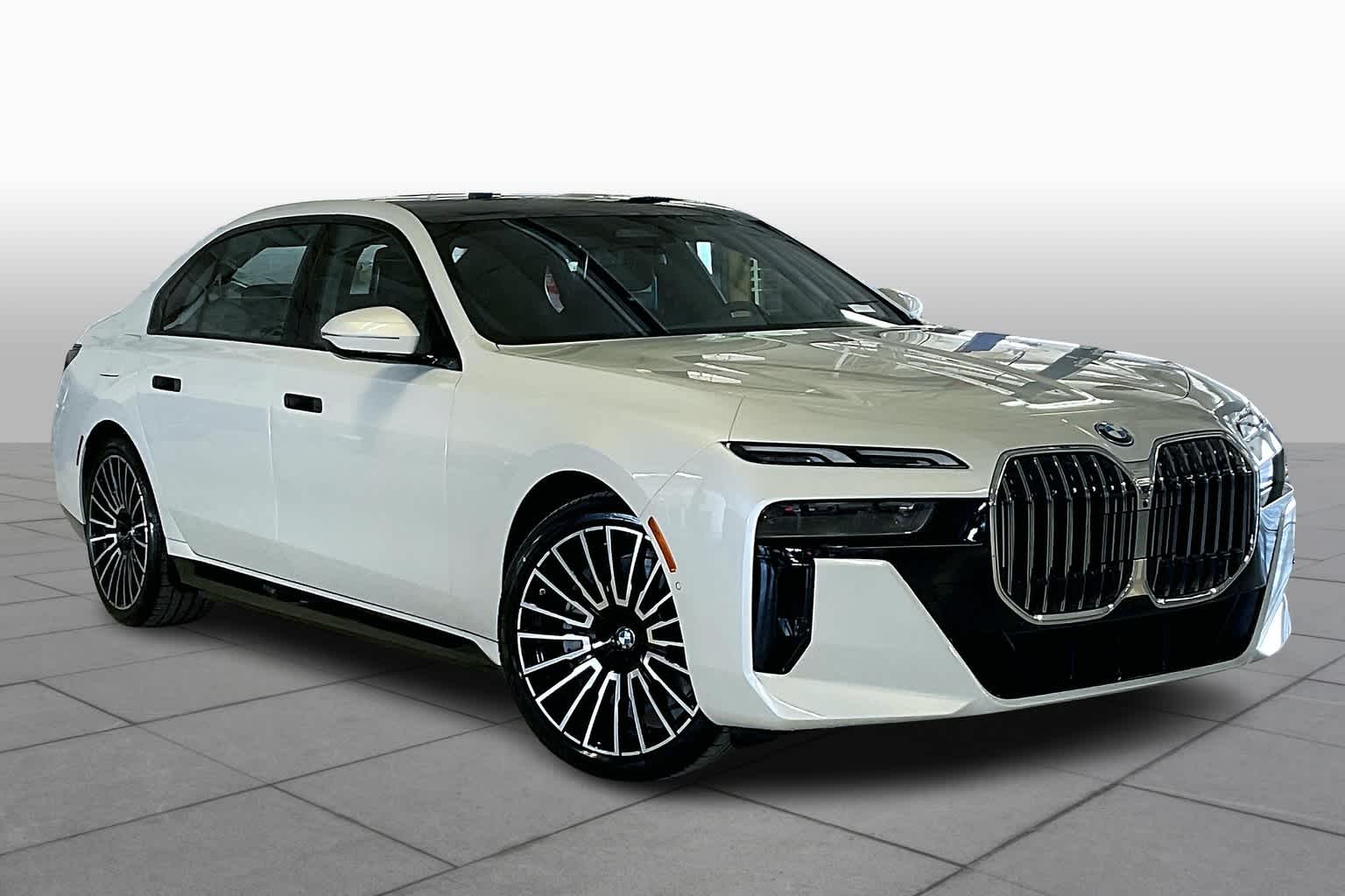 2025 Bmw 750e 750e xDrive photo 2