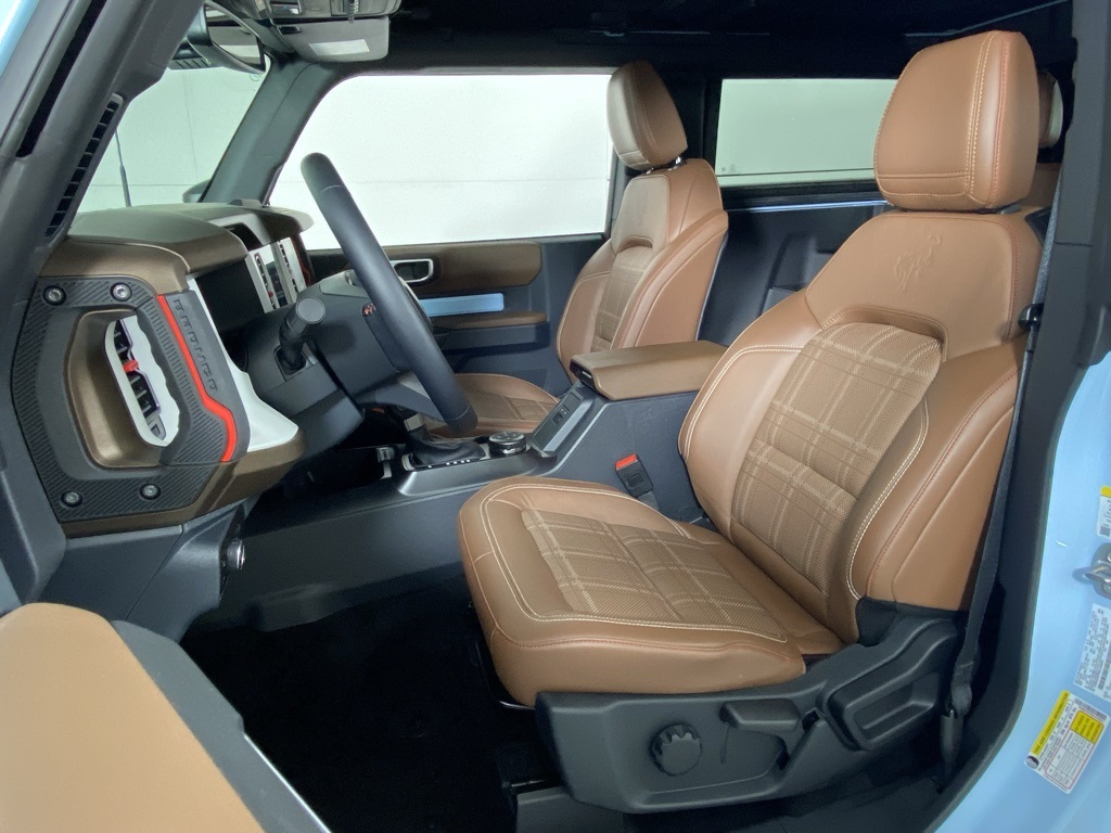 2024 Ford Bronco Heritage Limited First Edition photo 2