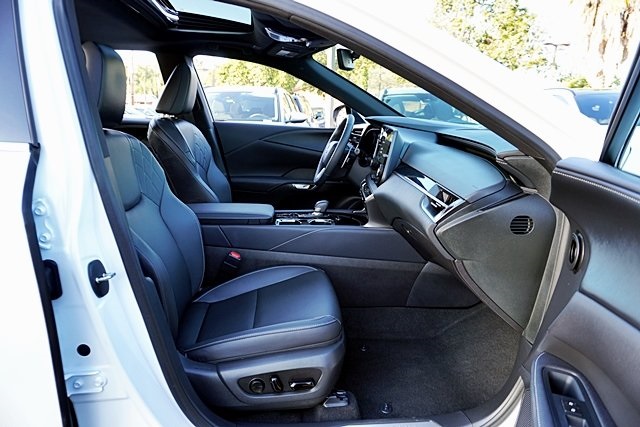 Used 2024 White Lexus 350 image 10