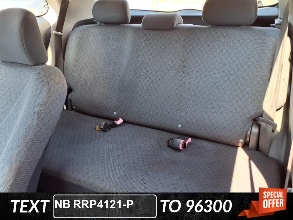 2009 Toyota Yaris Base photo 5