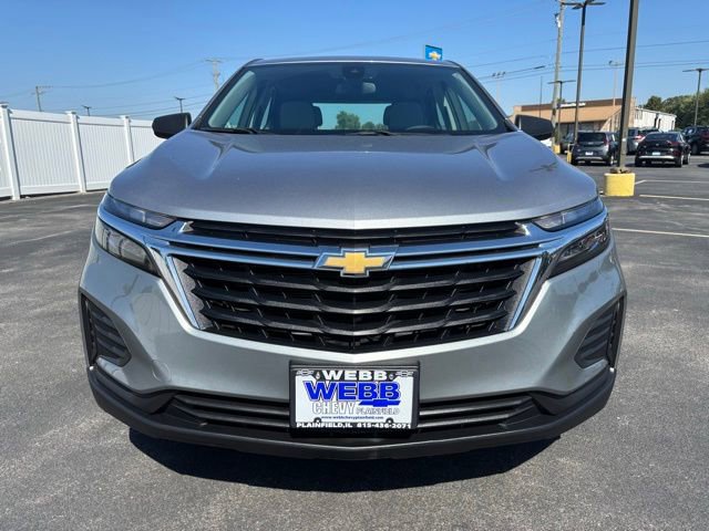 2024 Chevrolet Equinox LS photo 2