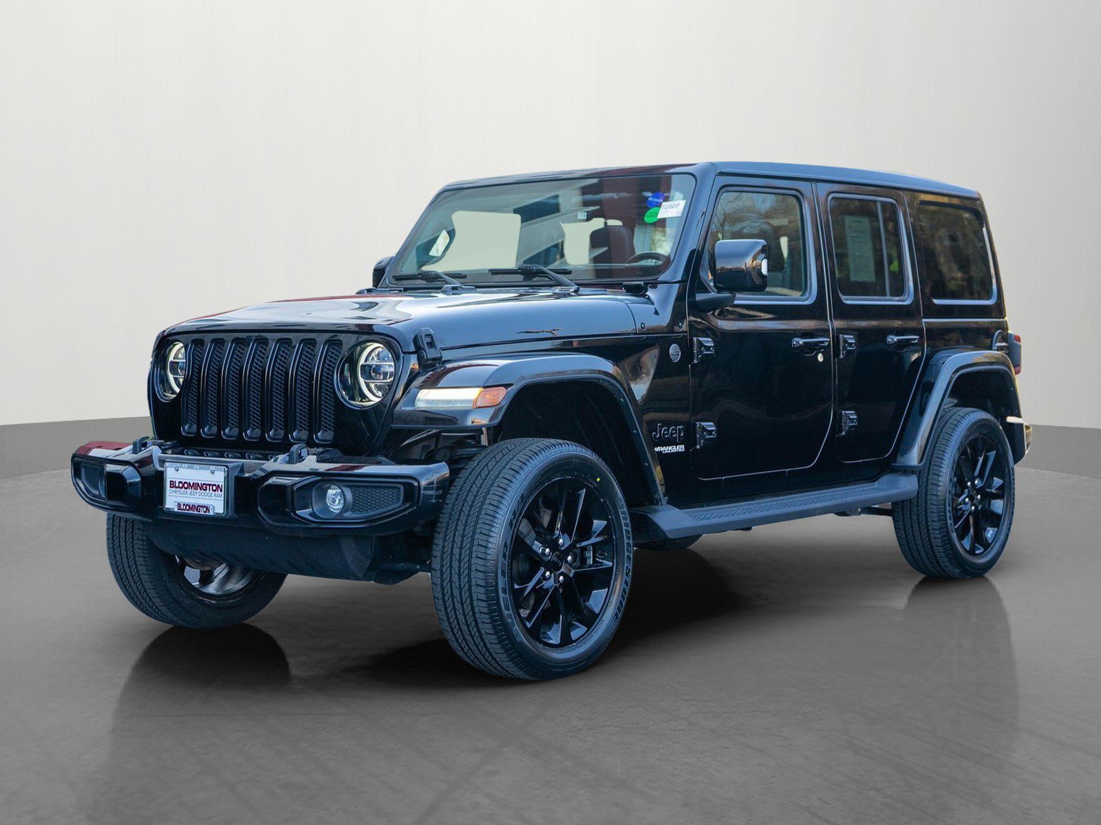 2022 Jeep Wrangler Unlimited Sahara High Altitude photo 3