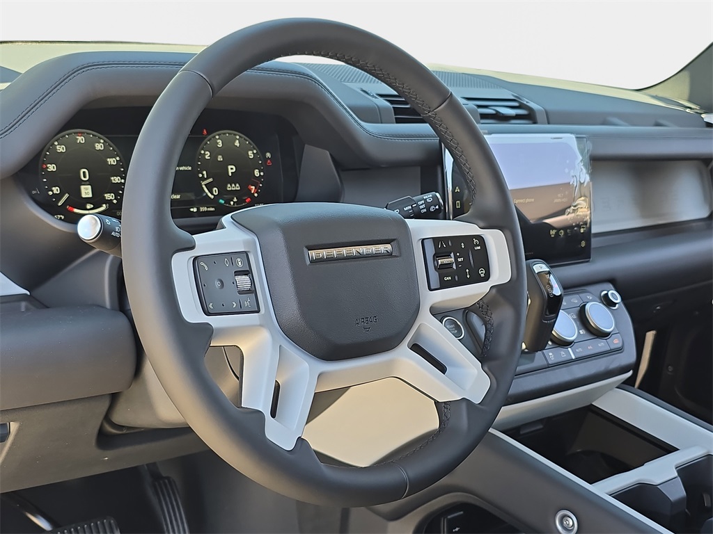 2025 Land Rover Defender 110 S photo 15