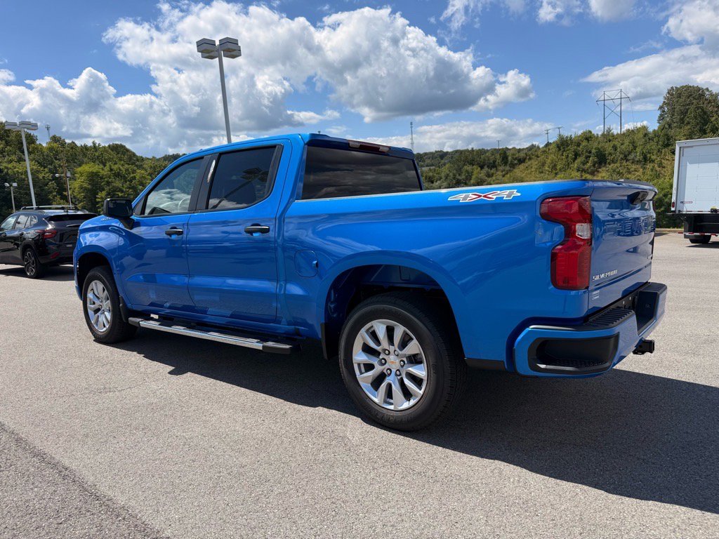 2026 Chevrolet Silverado 1500 Custom photo 3