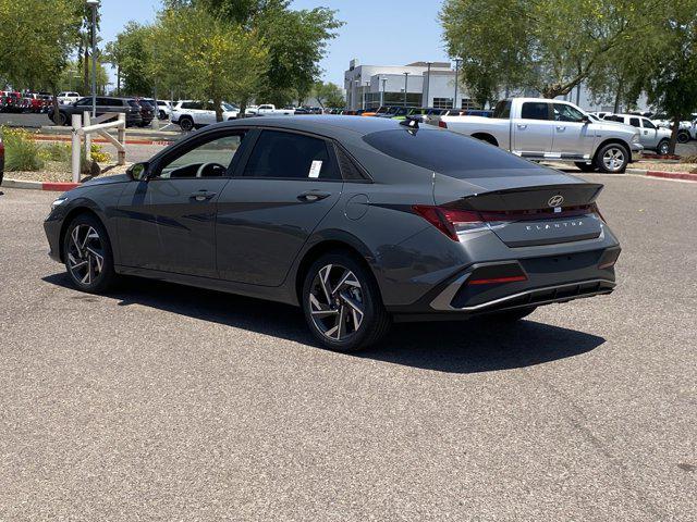 2025 Hyundai Elantra Hybrid photo 5