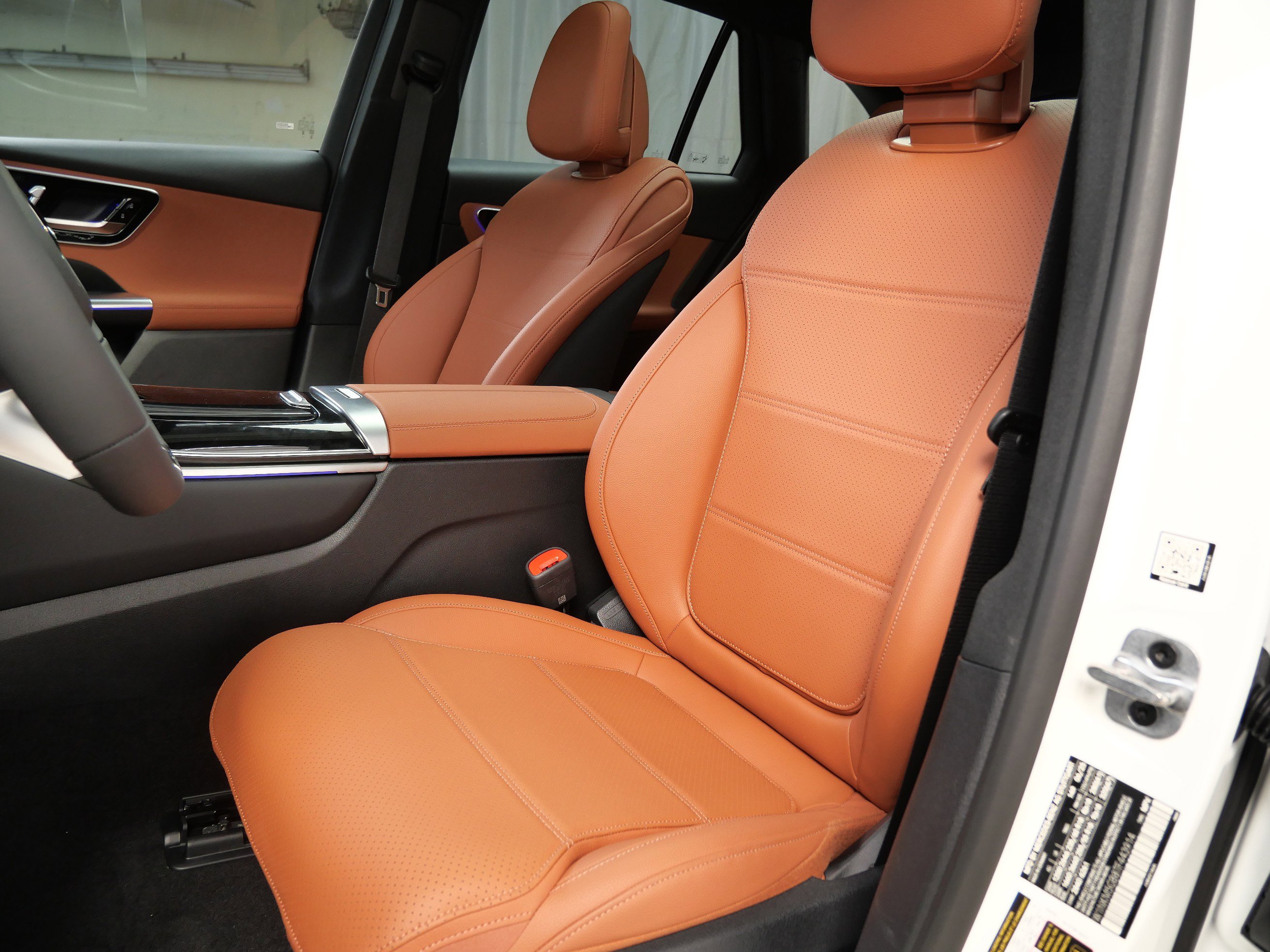 2026 Mercedes Benz GLC 350e 4MATIC photo 3