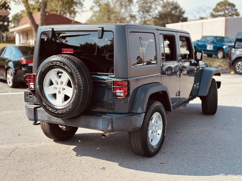 2017 Jeep Wrangler Unlimited Sport photo 4