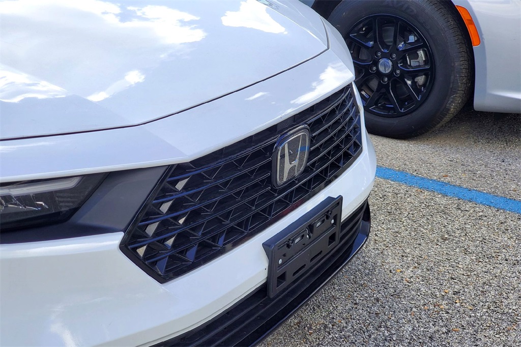 2024 Honda Accord Hybrid Sport-L photo 3