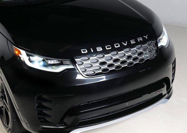 2023 Land Rover Discovery Metropolitan Edition photo 28