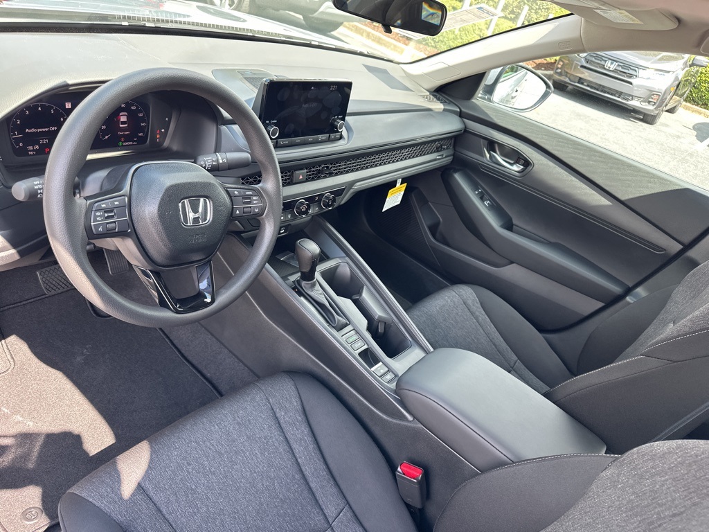2025 Honda Accord LX photo 19