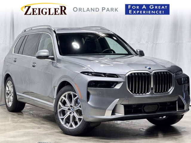 2026 BMW X7 40i's photo