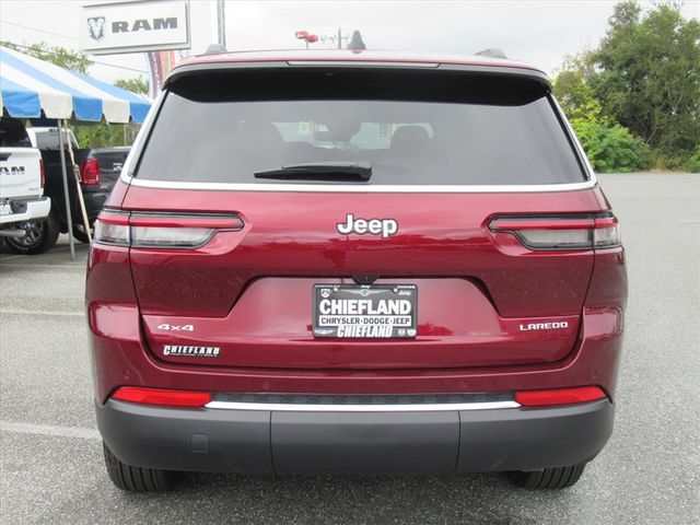 2025 Jeep Grand Cherokee Laredo photo 4