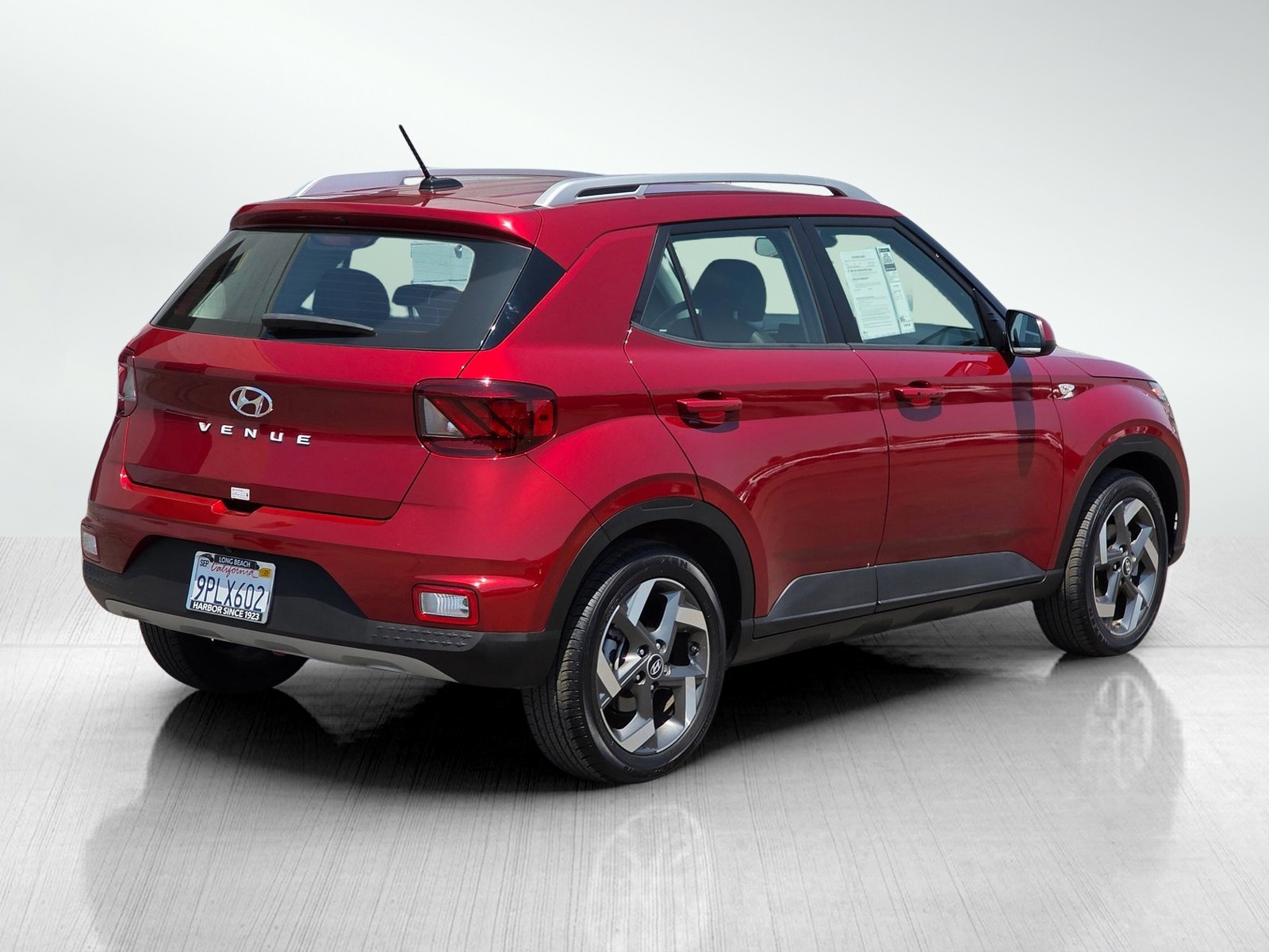 2024 Hyundai Venue Limited photo 6
