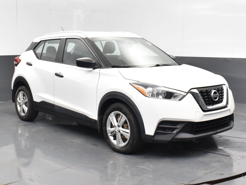 Used 2019 Nissan Kicks S with VIN 3N1CP5CU2KL568716 for sale in Muncie, IN