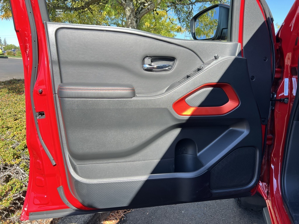 2024 Nissan Frontier PRO-4X photo 10