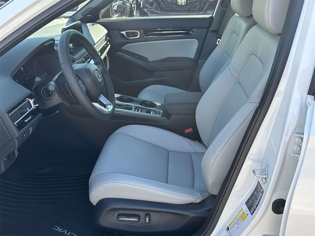 2026 Honda Civic Hybrid Sport Touring Hatchback photo 4