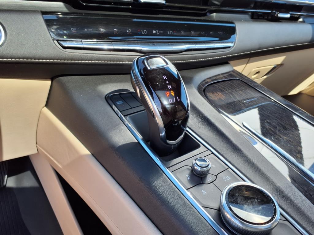 2021 Cadillac Escalade Premium Luxury photo 10