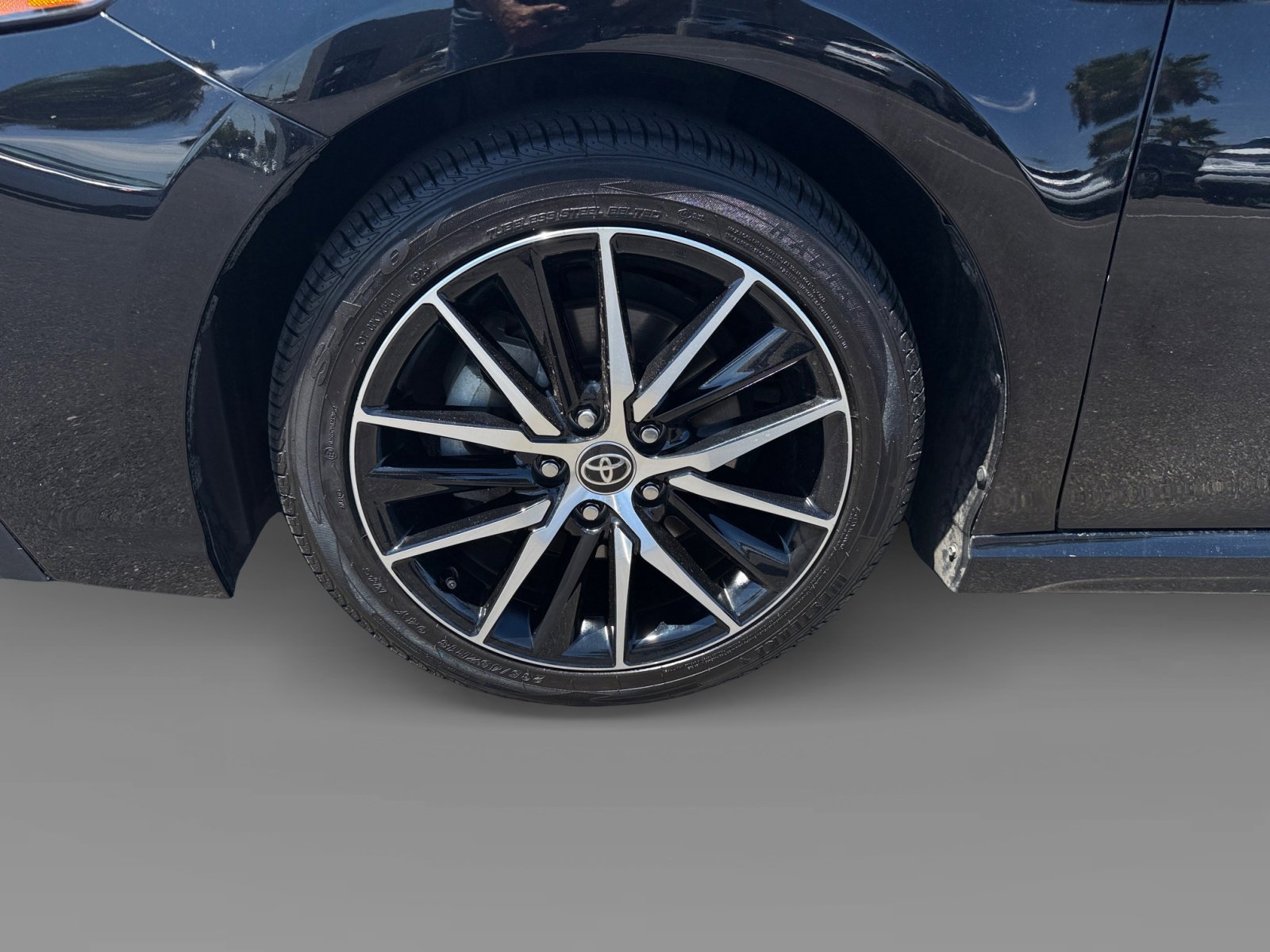 2023 Toyota Camry SE photo 9