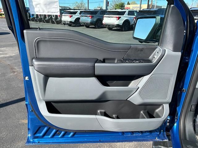 2025 Ford F-150 XLT photo 19