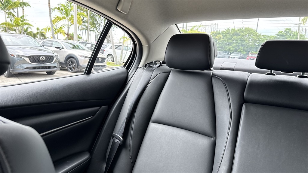 2022 Mazda Mazda3 Select photo 13